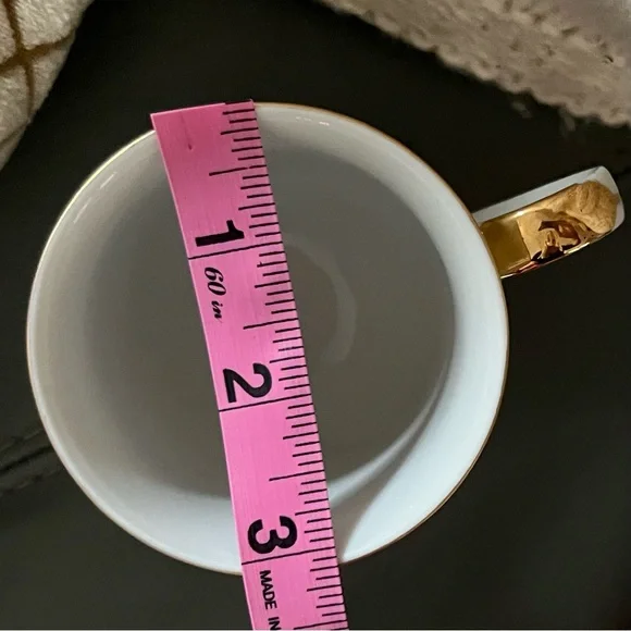 VINTAGE 1986 ALL THE TRIMMINGS 9 oz HOLLY & BERRIES Footed PORCELAIN MUG Cup - Picture 7 of 14